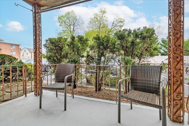 77 S Park Avenue A4, Rockville Centre, NY 11570