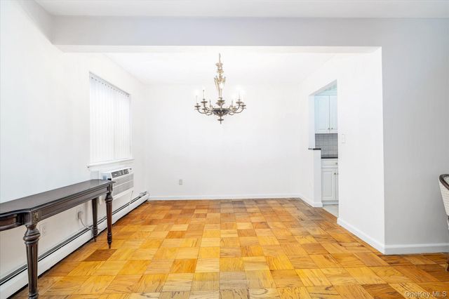 77 S Park Avenue A4, Rockville Centre, NY 11570