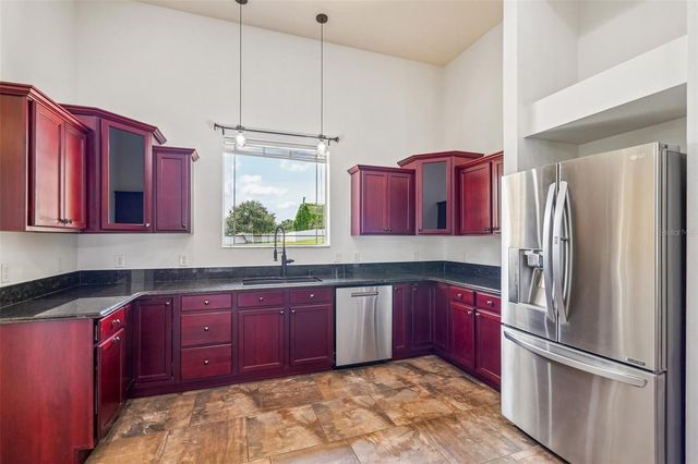 1113 MYRTLE BREEZES CT, Fruitland Park, FL 34731