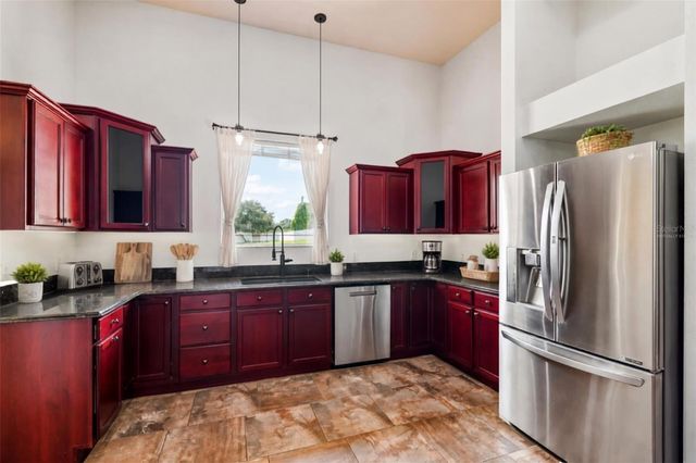 1113 MYRTLE BREEZES CT, Fruitland Park, FL 34731