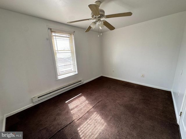 1811 W MONTGOMERY AVE, Philadelphia, PA 19121