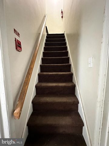 1811 W MONTGOMERY AVE, Philadelphia, PA 19121