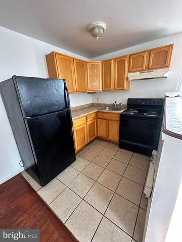 1811 W MONTGOMERY AVE, Philadelphia, PA 19121