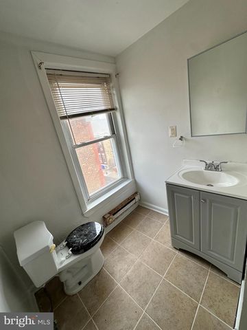 1811 W MONTGOMERY AVE, Philadelphia, PA 19121