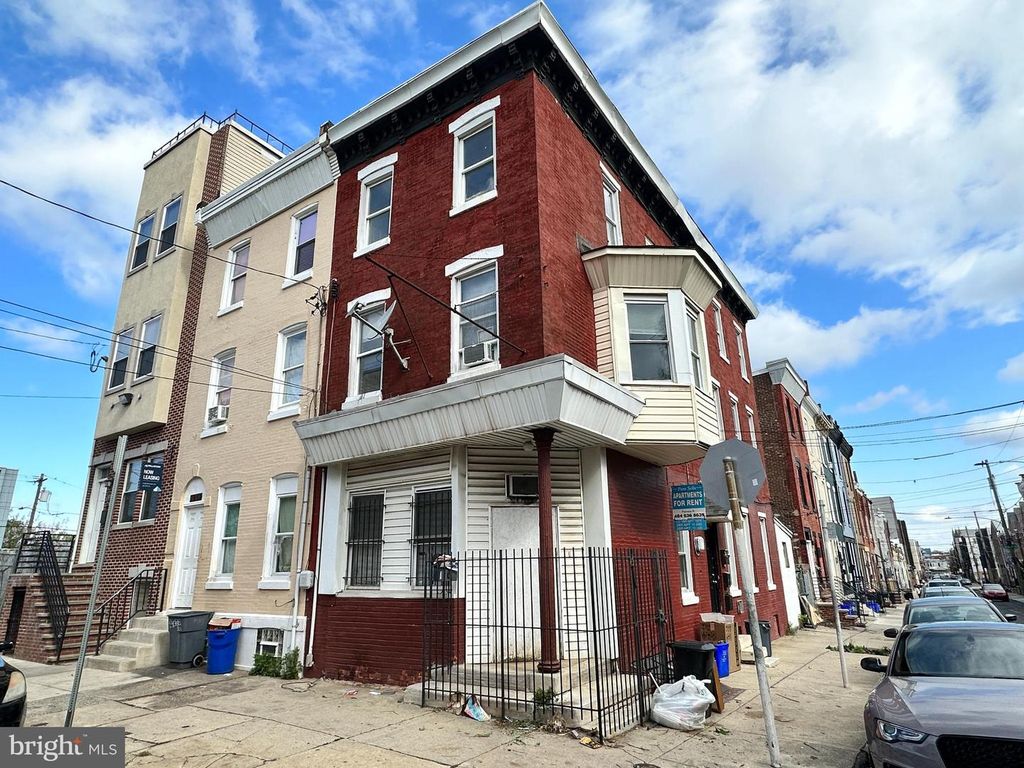 1811 W MONTGOMERY AVE, Philadelphia, PA 19121