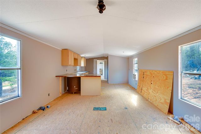 143 W Forest View Lane, Mooresboro, NC 28114