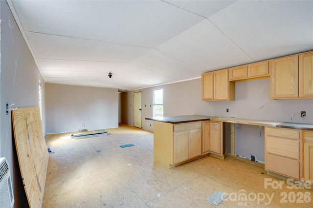 143 W Forest View Lane, Mooresboro, NC 28114