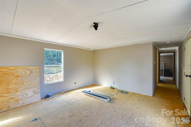 143 W Forest View Lane, Mooresboro, NC 28114