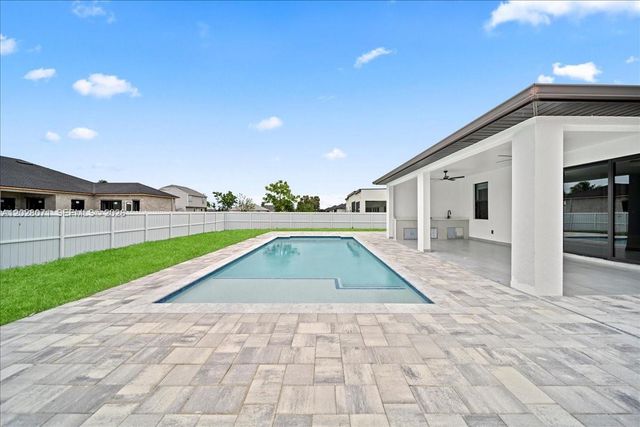 224 Chiquita Boulevard N, Cape Coral, FL 33993