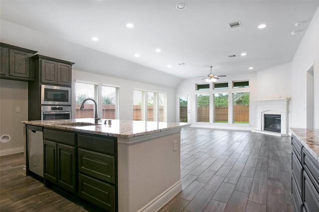 28203 Checker Bend Lane, Spring, TX 77386