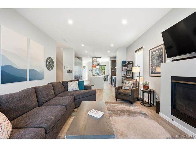 2415 S Williams St, Denver, CO 80210