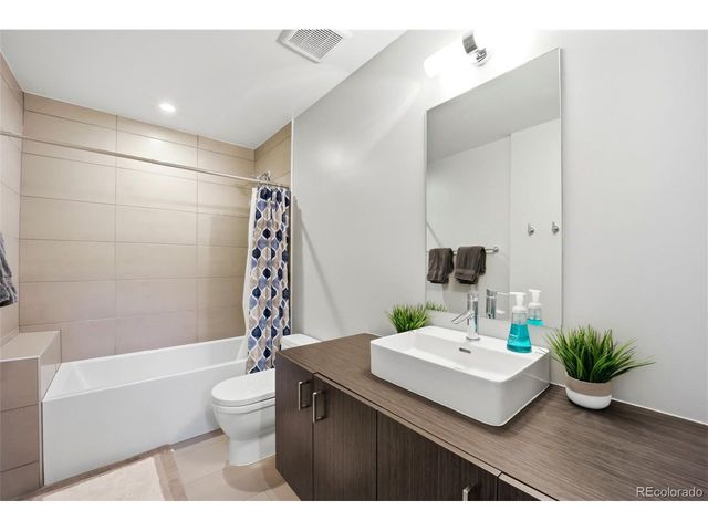 2415 S Williams St, Denver, CO 80210