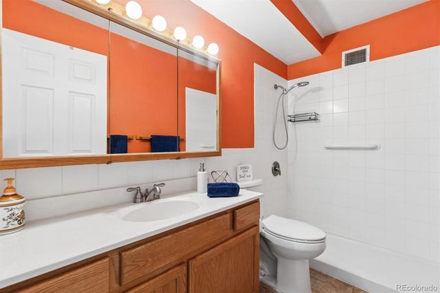 615 S Alton Way 12B, Denver, CO 80247