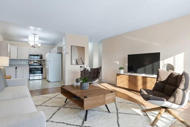 615 S Alton Way 12B, Denver, CO 80247