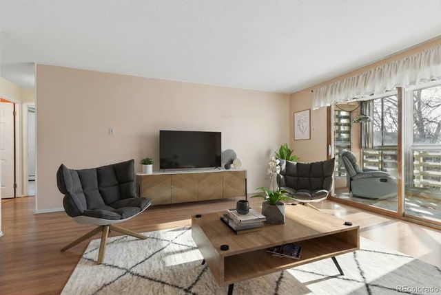 615 S Alton Way 12B, Denver, CO 80247