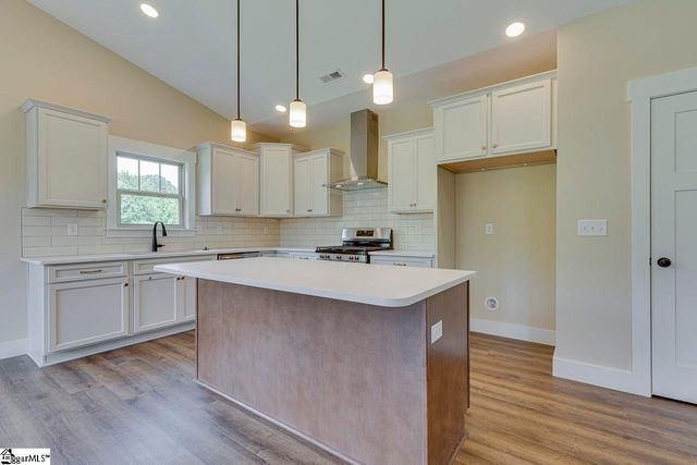 4919 Jug Factory Road, Campobello, SC 29322