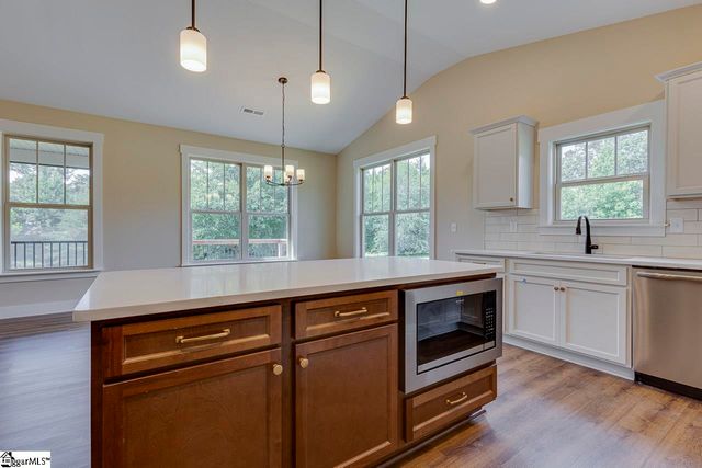 4919 Jug Factory Road, Campobello, SC 29322