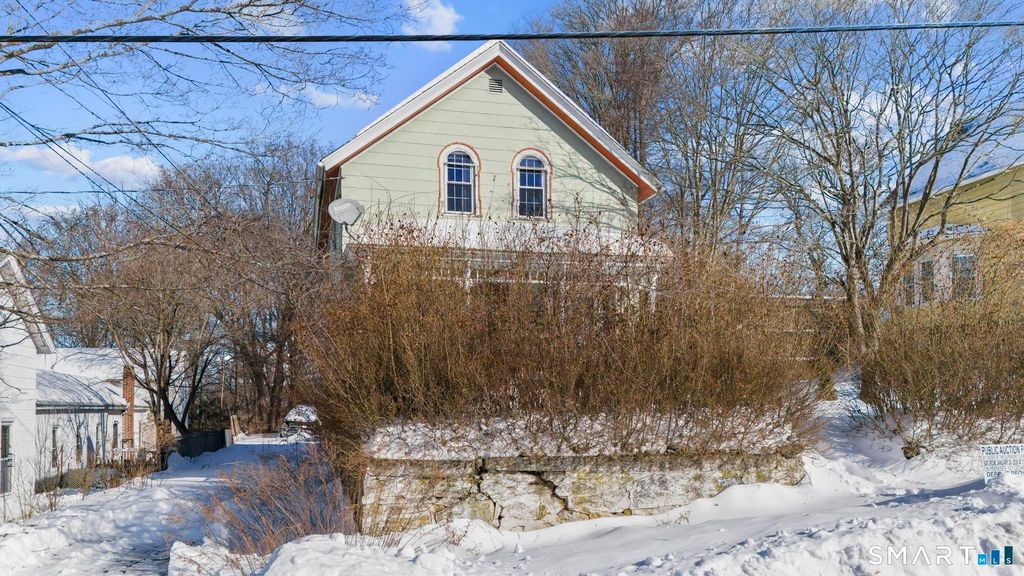 121 Cedar Street, Norwich, CT 06360