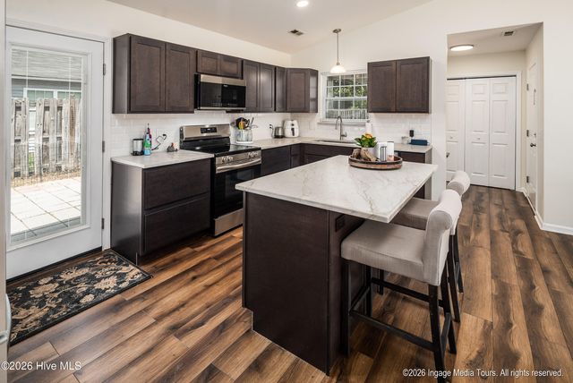 1809 Gretna Drive, Greenville, NC 27834
