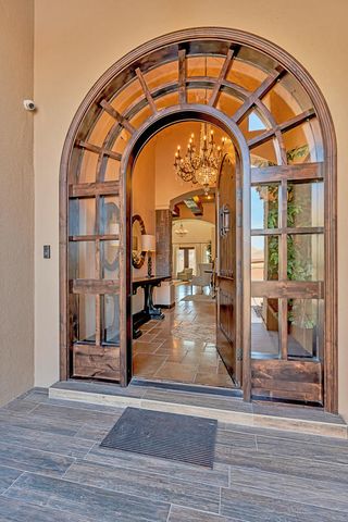 440 MAJESTIC MOUNTAIN Drive, El Paso, TX 79912