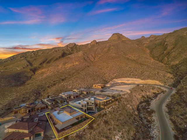 440 MAJESTIC MOUNTAIN Drive, El Paso, TX 79912