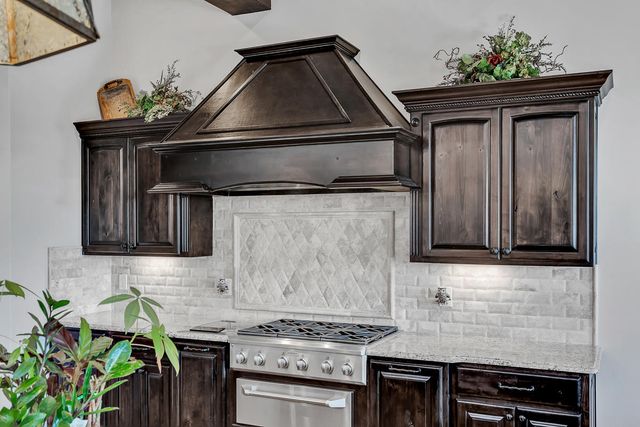 440 MAJESTIC MOUNTAIN Drive, El Paso, TX 79912