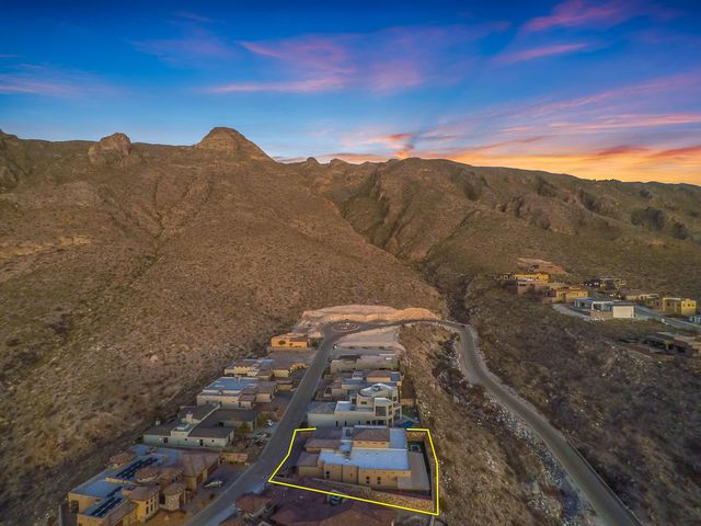 440 MAJESTIC MOUNTAIN Drive, El Paso, TX 79912