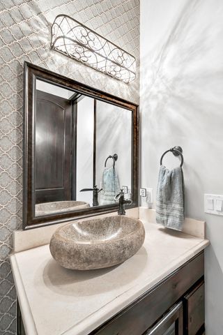 440 MAJESTIC MOUNTAIN Drive, El Paso, TX 79912