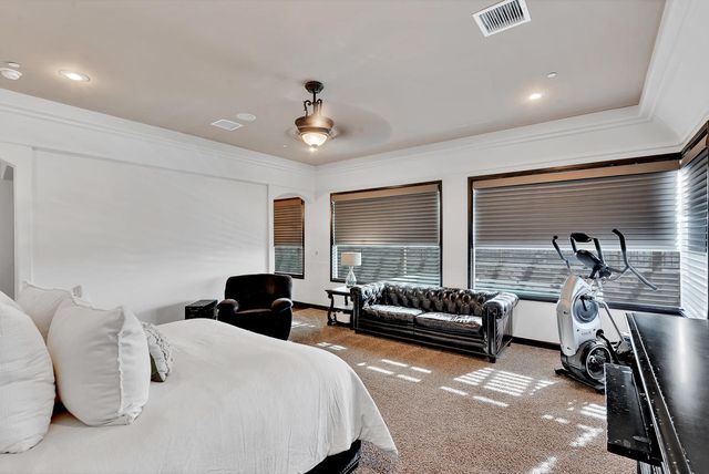 440 MAJESTIC MOUNTAIN Drive, El Paso, TX 79912