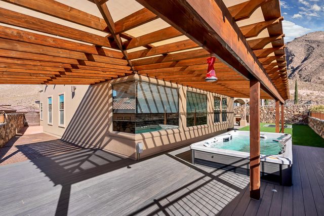 440 MAJESTIC MOUNTAIN Drive, El Paso, TX 79912