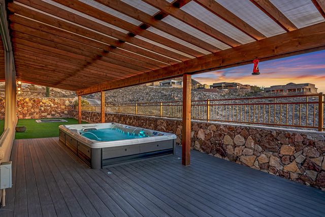 440 MAJESTIC MOUNTAIN Drive, El Paso, TX 79912