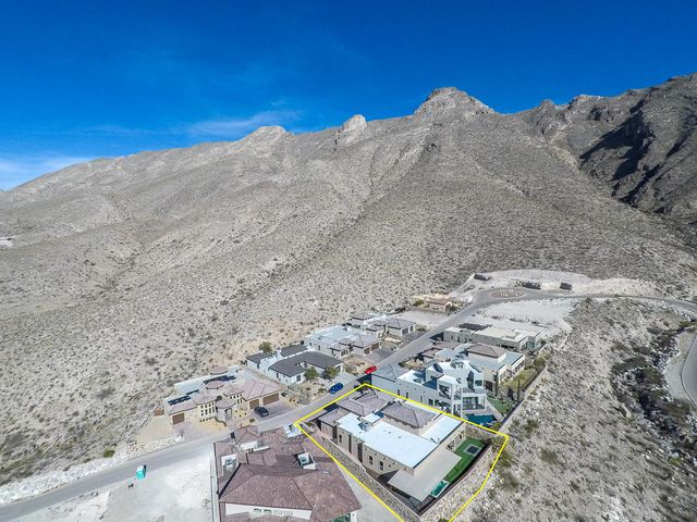 440 MAJESTIC MOUNTAIN Drive, El Paso, TX 79912