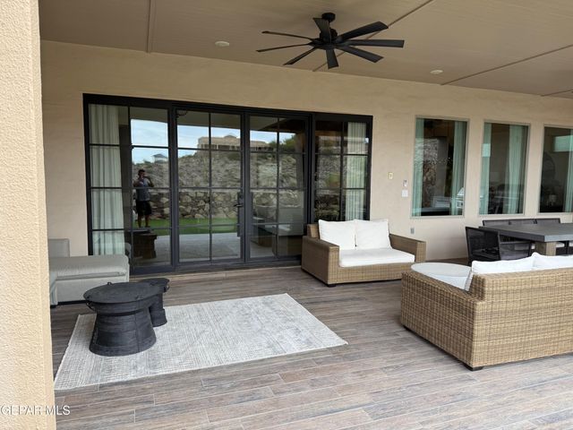 440 MAJESTIC MOUNTAIN Drive, El Paso, TX 79912