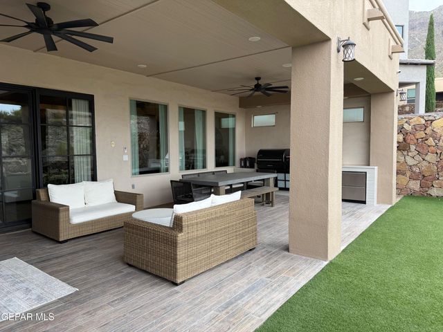 440 MAJESTIC MOUNTAIN Drive, El Paso, TX 79912