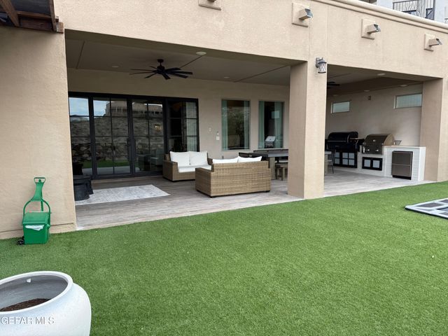 440 MAJESTIC MOUNTAIN Drive, El Paso, TX 79912