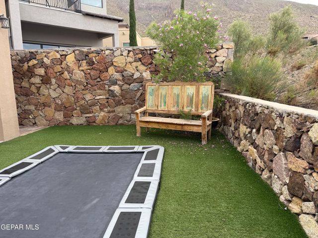 440 MAJESTIC MOUNTAIN Drive, El Paso, TX 79912