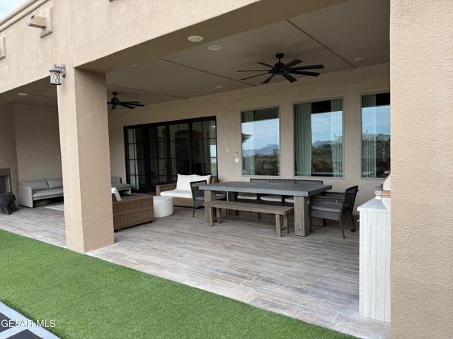 440 MAJESTIC MOUNTAIN Drive, El Paso, TX 79912