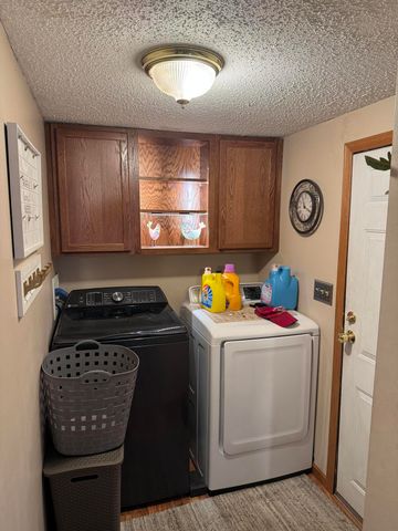 25 E Carter Street, Wheatfield, IN 46392