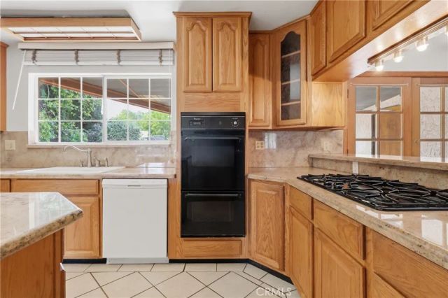 9831 Quartz, Chatsworth, CA 91311