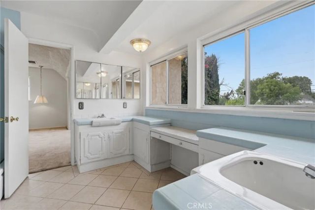 9831 Quartz, Chatsworth, CA 91311