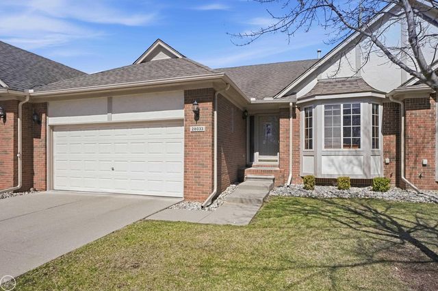 28033 Cotton Creek Drive, Chesterfield Twp, MI 48047