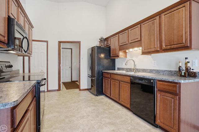 28033 Cotton Creek Drive, Chesterfield Twp, MI 48047