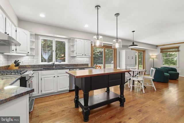 6452 KNIGHT DR, Eldersburg, MD 21784