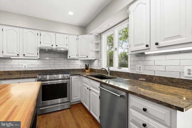 6452 KNIGHT DR, Eldersburg, MD 21784