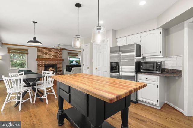 6452 KNIGHT DR, Eldersburg, MD 21784