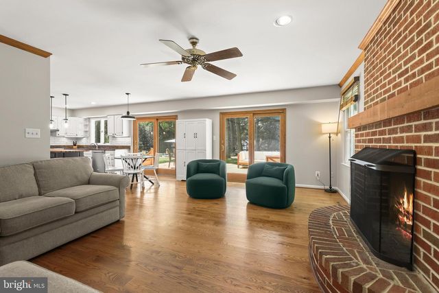 6452 KNIGHT DR, Eldersburg, MD 21784