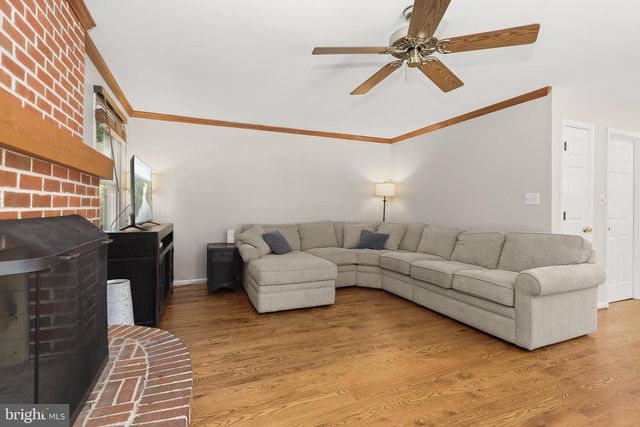 6452 KNIGHT DR, Eldersburg, MD 21784