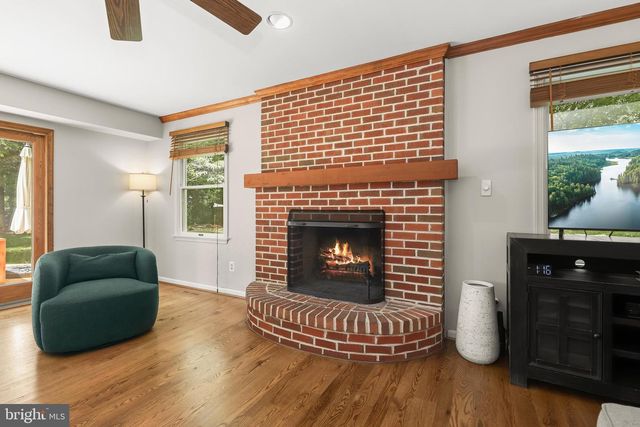6452 KNIGHT DR, Eldersburg, MD 21784