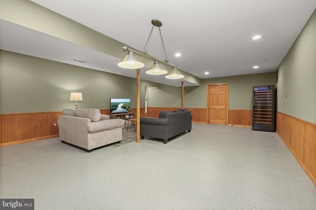 6452 KNIGHT DR, Eldersburg, MD 21784