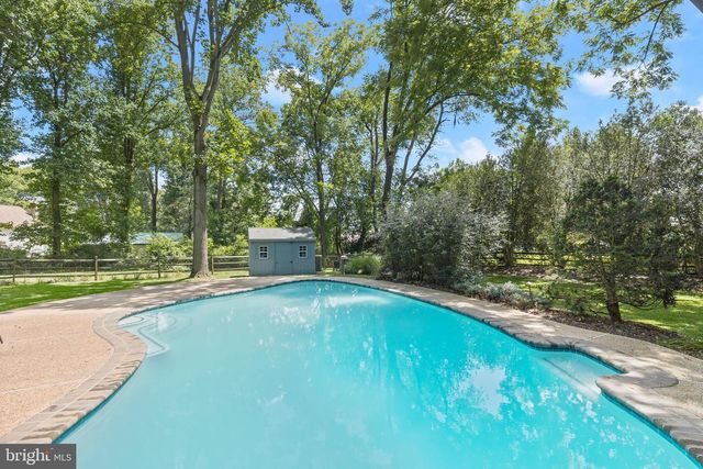 6452 KNIGHT DR, Eldersburg, MD 21784